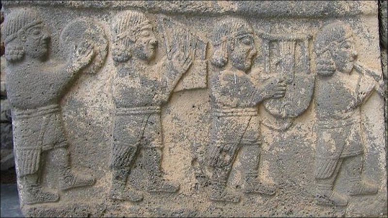 Relieve del museo Karatepe Aslantas Relieve del museo Karatepe Aslantas